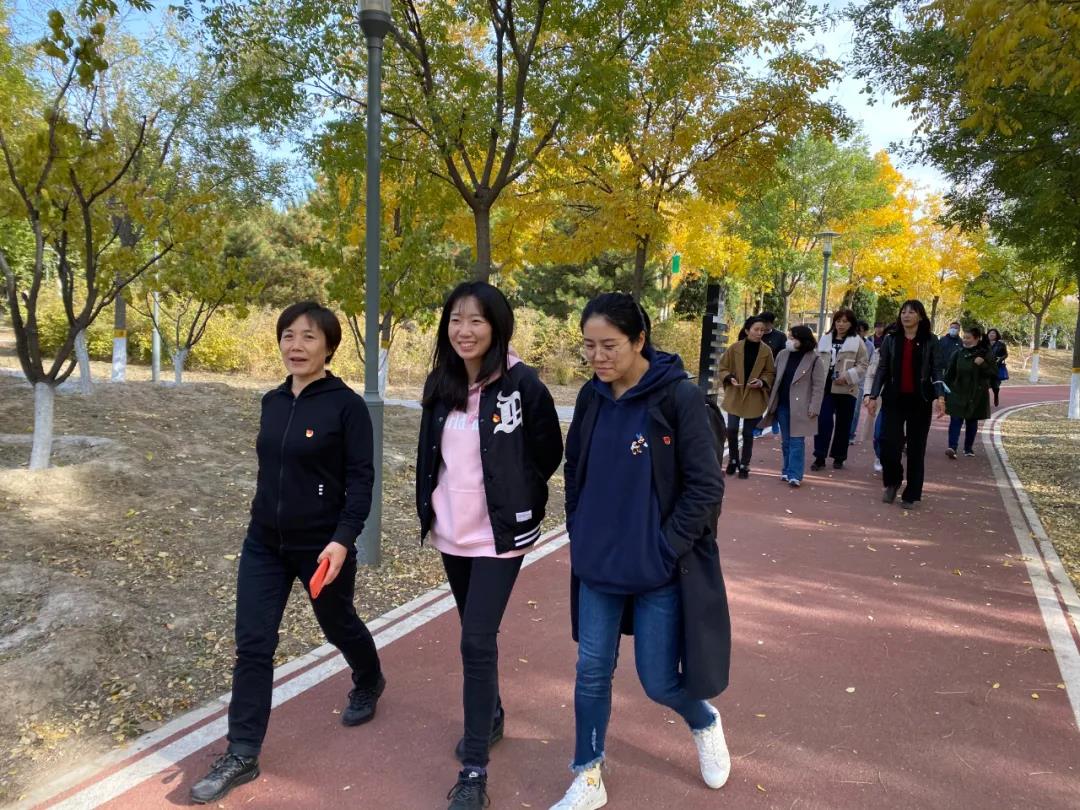 常营校区党支部组织开展 “铭记历史 不忘初心 砥砺前行”主题党日活动