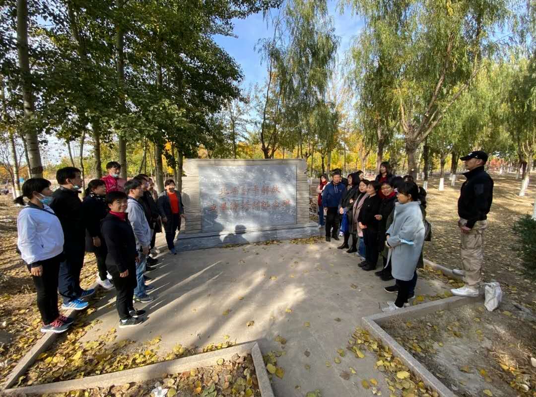 常营校区党支部组织开展 “铭记历史 不忘初心 砥砺前行”主题党日活动