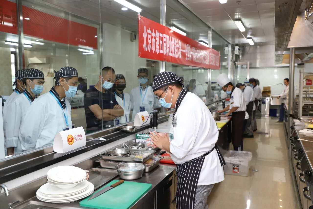 劲松职业高中学生在全国第一届职业技能大赛国赛精选项目北京选拔赛中斩获佳绩