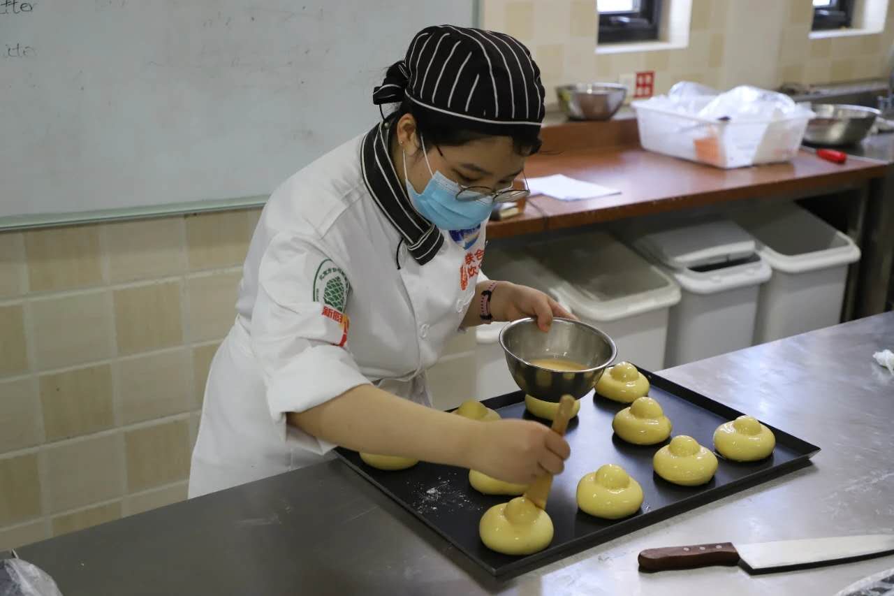 劲松职业高中学生在全国第一届职业技能大赛国赛精选项目北京选拔赛中斩获佳绩