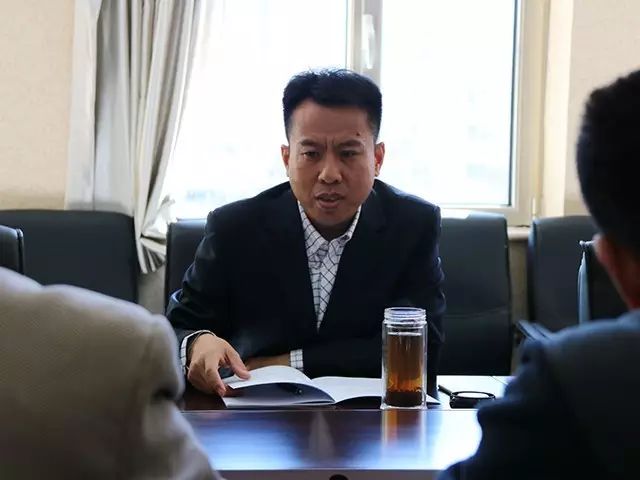 劲松职高校长深入综合高中部课堂听课