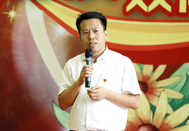 北京市劲松职业高中隆重举行庆祝第三十三个教师节表彰活动