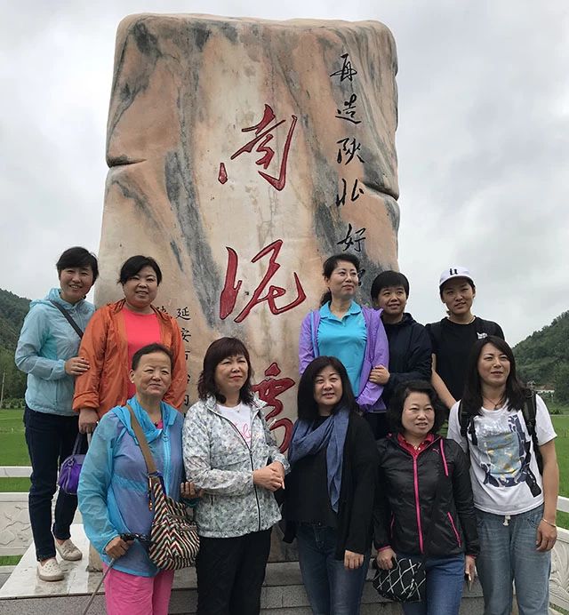追寻先辈足迹  弘扬革命精神——北京市劲松职业高中党员学习实践活动