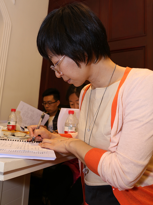 继续探索“混合式学习”教学模式，努力提高专业课堂教学质量