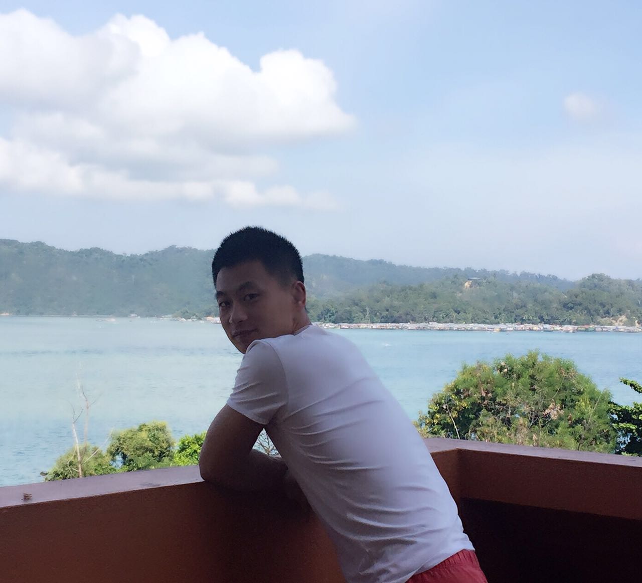 有一种动力叫做不服气，跌的越惨，站的越稳 邢大亮.jpg