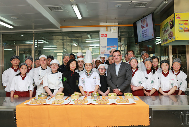 法国提莱尔酒店管理学校师生结束在我校十天的交流返程回国