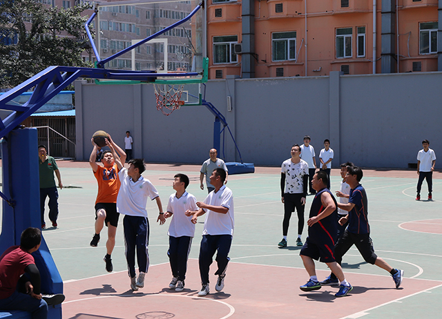 享受青春 享受阳光——劲松职高新源里校区举办篮球比赛及师生篮球