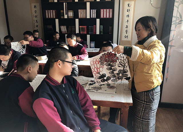 传承中华文化 弘扬民族精神 ——北京市劲松职业高中开展学生传统文化体验活动