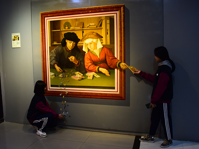创新科技 强我中华——北京市劲松职业高中开展学生科技创新体验和爱国主义教育实践活动