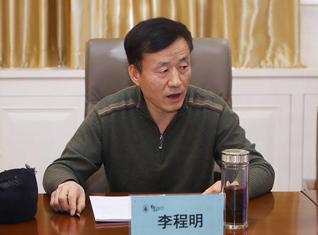 《人像摄影服务机构诚信评价》行业标准研讨会在劲松职业高中顺利召开