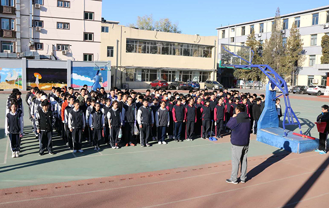青春献祖国，志愿我先行——劲松职高新源里党支部举办雷锋活动月活动