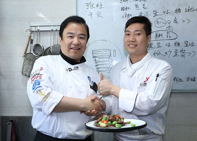 企业大师进课堂  校企合作共培养