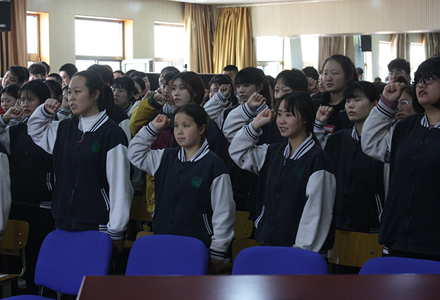 “扬帆高考，成就理想” ——劲松职业高中2019届高三年级高考“百日誓师大会”顺利召开