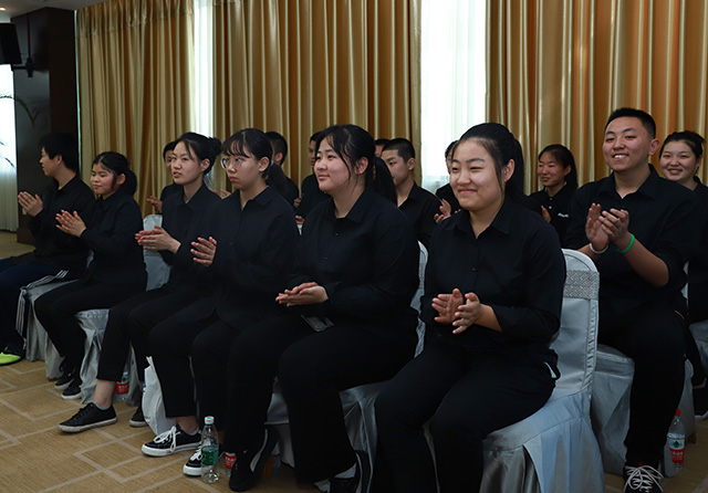 北京市第九届商业服务业技能大赛人像摄影师竞赛项目启动仪式在劲松职高成功举办