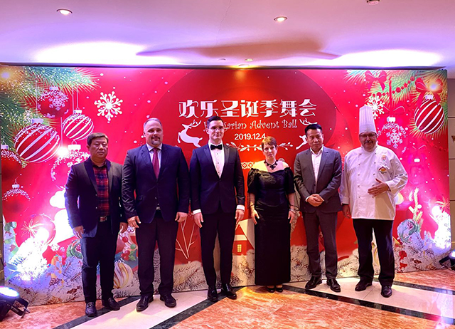北京市劲松职业高中与匈牙利贝凯什乔堡职业教育中心签署合作协议