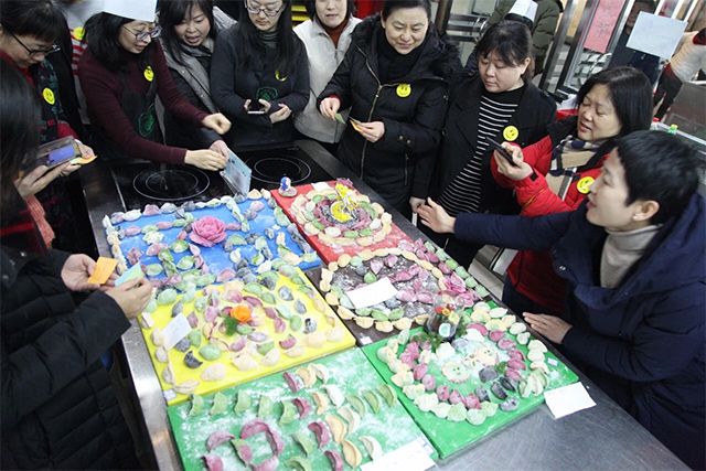 携手书春意  寒冬享温情