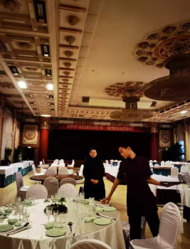 高星级饭店运营与管理专业学生在北京市第十届商业服务业技能大赛中斩获佳绩