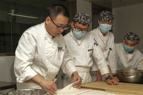 企业专家进课堂|大董面点总厨带你品味初夏的肥甘鲜美