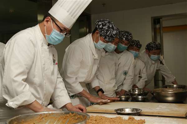 企业专家进课堂|大董面点总厨带你品味初夏的肥甘鲜美