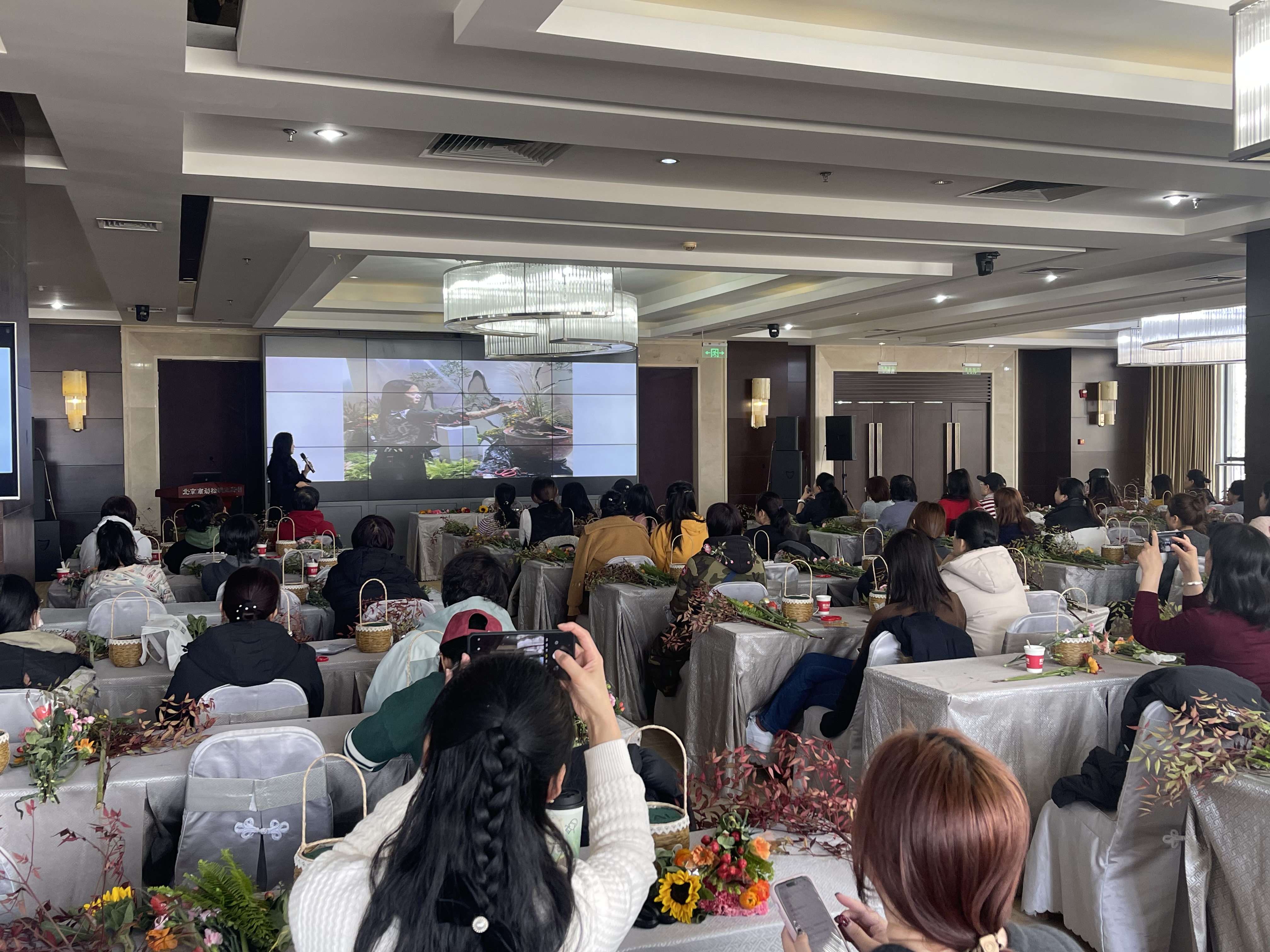 花样人生，芳华永绽——常营地区女职工共赴一场鲜花的约会