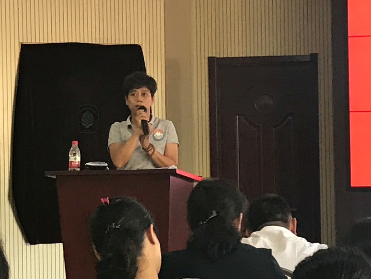双龙校区召开行政工作会和全体教职工会