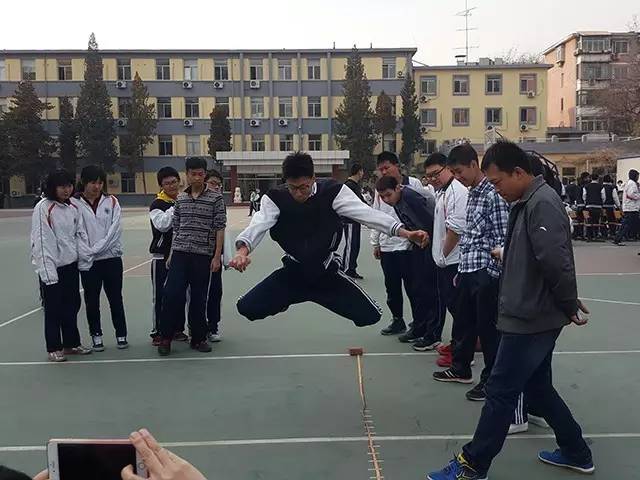 青春际会 运动乐章——劲松职高综合高中部拉开体育节序曲