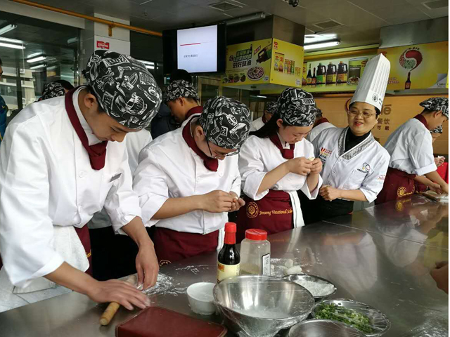 科研引领改革——劲松职高开展基于混合式学习理念的实训课教学实践与研讨活动
