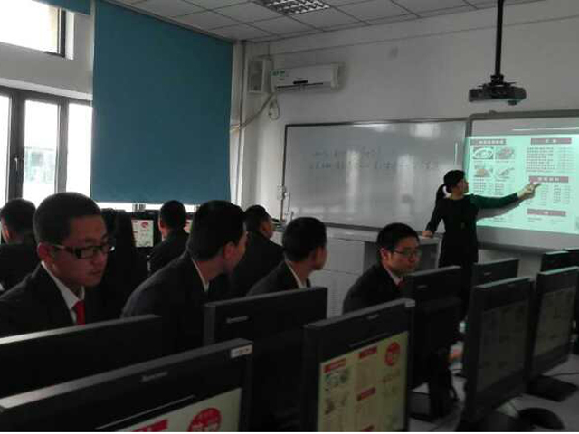 劲松职高刘冬梅、李明慧老师成功完成区级研究课展示任务