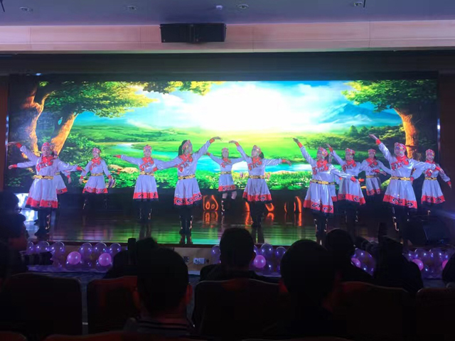 北京市劲松职业高中隆重举行2017年迎新年师生综合文艺汇演