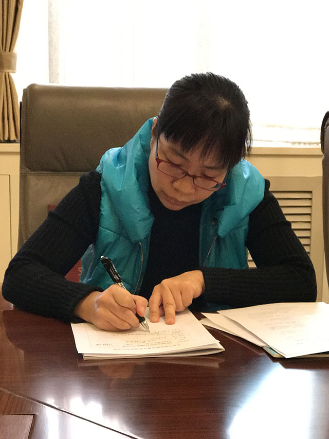 劲松职高劲松校区召开支部组织生活会