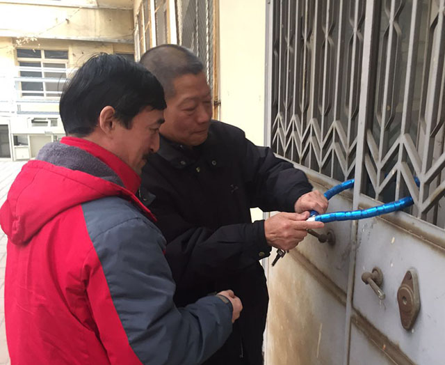 劲松职高总务处对双桥校区进行节前安全检查