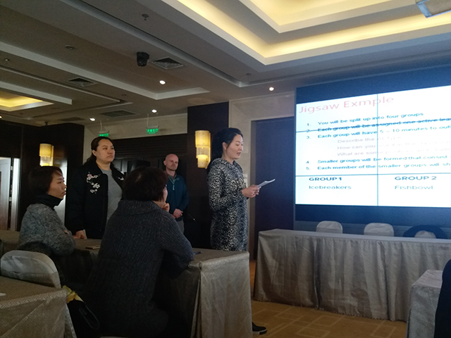 中美教师思维碰撞  共享语言教学方法——劲松职高成功开展英语教师专题教研活动