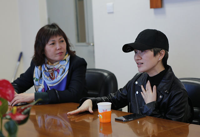 著名纪录片导演甘露女士参观劲松职高数字影像技术专业