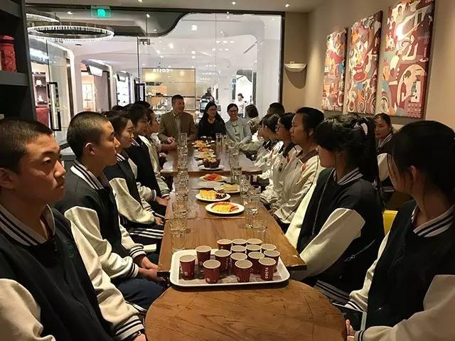 劲松职高高星级酒店运营与管理专业学生开展企业实践活动
