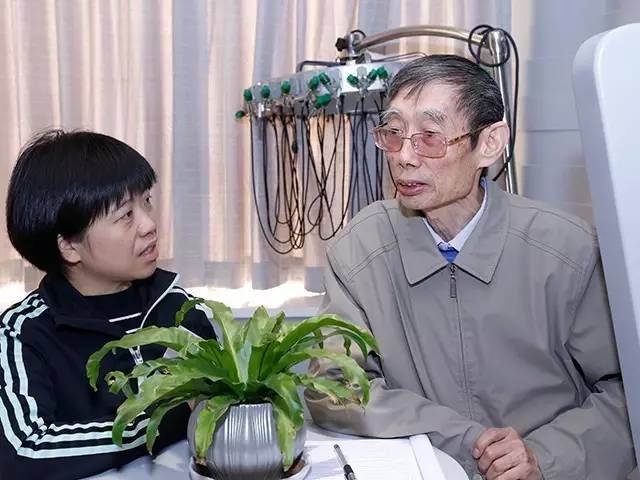 深化课堂教学改革  推进混合式教学模式研究  ——劲松职高继续开展“混合式专业实训课教学模式研究”课例展示及研讨活动