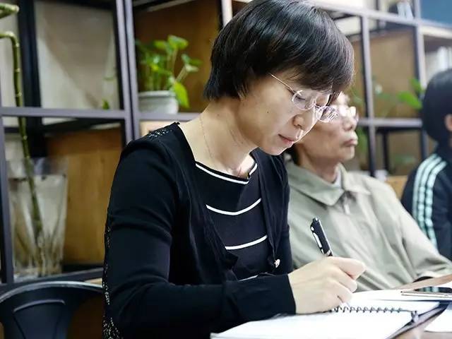 深化课堂教学改革  推进混合式教学模式研究  ——劲松职高继续开展“混合式专业实训课教学模式研究”课例展示及研讨活动