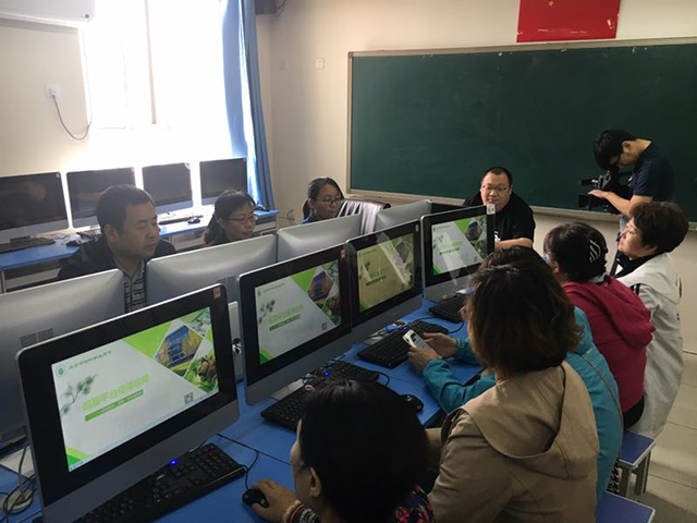 劲松职高组织全校教师进行混合式教学平台第二次使用培训