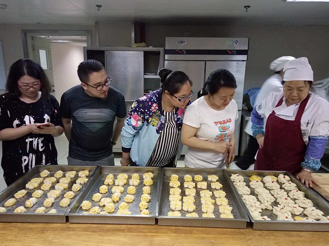劲松职高常营校区圆社区卫生服务中心医护人员“美食梦”
