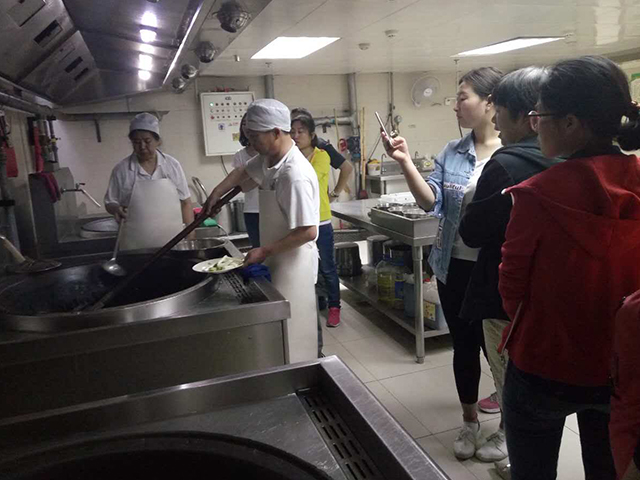 劲松职高常营校区圆社区卫生服务中心医护人员“美食梦”