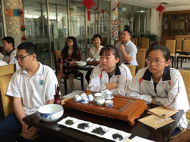 教学视导为引领 交流研讨促提高 ——朝阳区职成教研室对劲松职高劲松校区进行教学视导工作