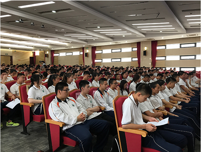 挥手告别校园 走入实习岗位 ——劲松职高成功举办2015级实习学生入职教育动员会