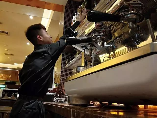 劲松职高实习就业创业指导中心启动“教师企业走访”工作