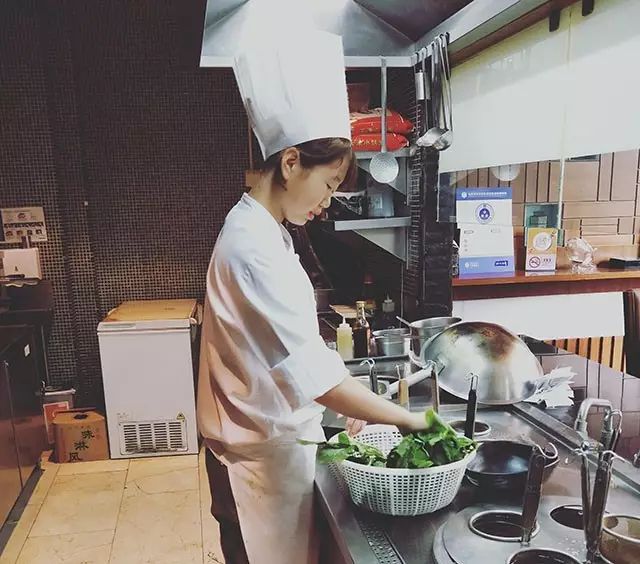 劲松职高实习就业创业指导中心启动“教师企业走访”工作