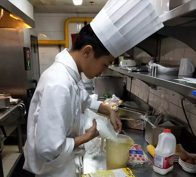 劲松职高实习就业创业指导中心启动“教师企业走访”工作