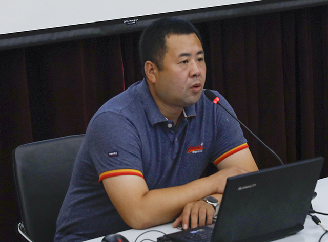 北京市劲松职业高中美容美发与形象设计专业召开新生入学教育大会