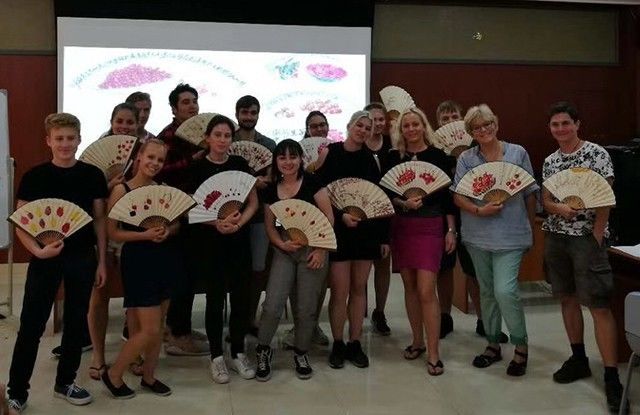 捷克布拉格酒店烹饪学校师生结束在北京劲松职业高中的交流学习启程回国