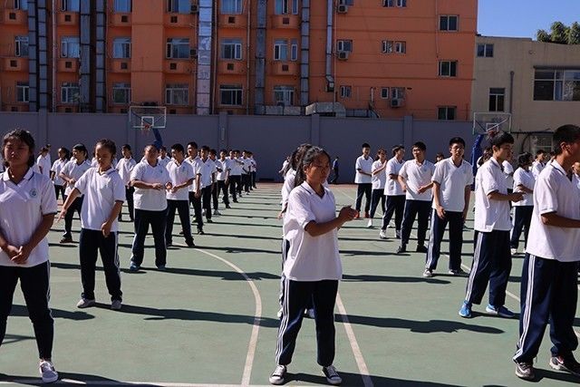 劲松职高新源里校区举办第二届“阳光体育月”广播操比赛