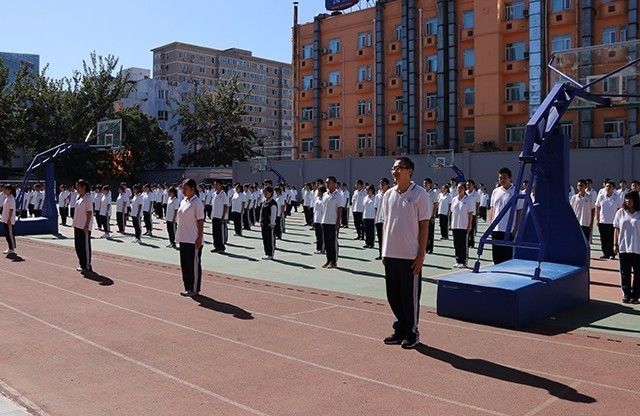 劲松职高新源里校区举办第二届“阳光体育月”广播操比赛