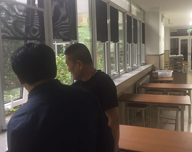 劲松职高总务负责人到工大附中参观考察