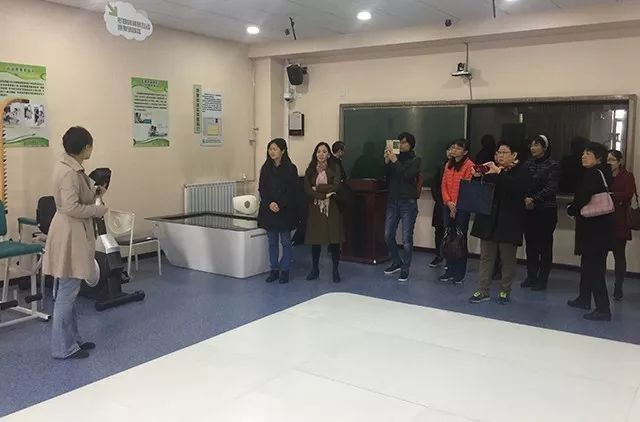 搭建交流学习平台 共研课程与教学改革 ——北京市海淀区职教同仁到劲松职高交流研讨